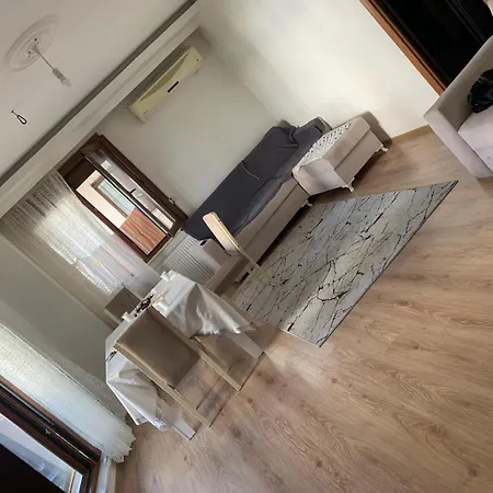Ev Daire Apartmán *